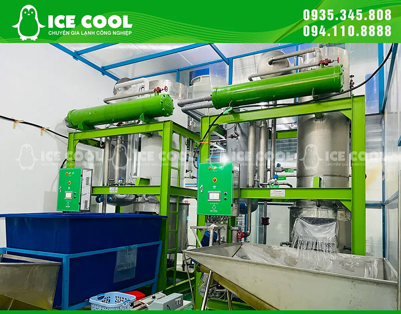 Tự động hóa trong sản xuất đá viên giúp doanh nghiệp nâng cao hiệu suất, kiểm soát chất lượng và giảm thiểu chi phí vận hành một cách bền vững